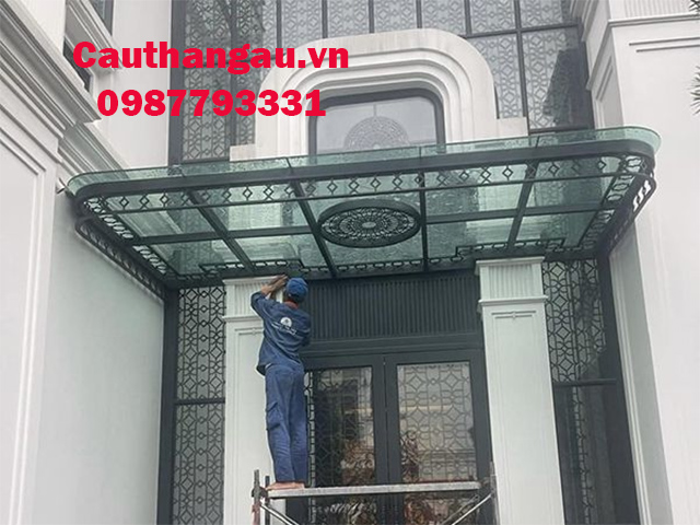 Mái che sắt nghệ thuật kính cường lực tại hà nội Mái che sắt nghệ thuật kính cường lực tại hà nội